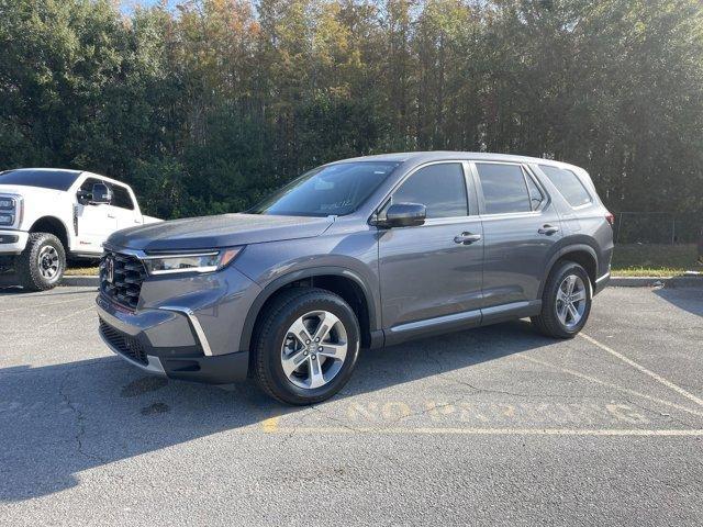 new 2025 Honda Pilot car, priced at $45,119