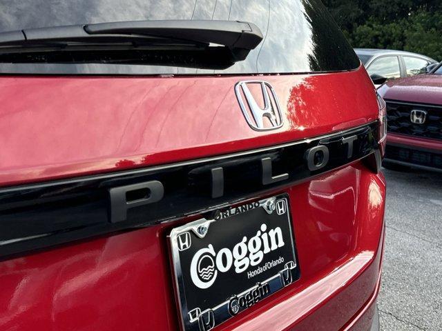 new 2025 Honda Pilot car, priced at $43,986
