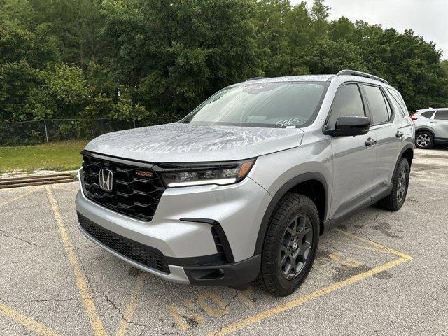 new 2025 Honda Pilot car, priced at $48,035