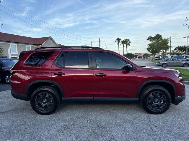 new 2025 Honda Pilot car, priced at $48,621