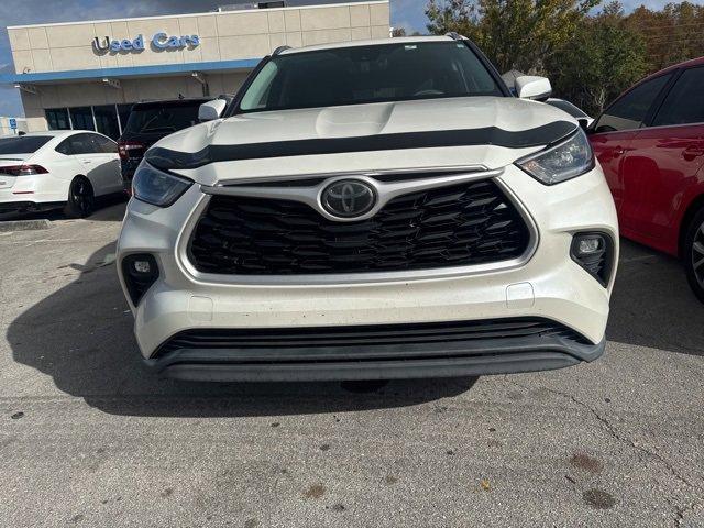 used 2020 Toyota Highlander car, priced at $28,651