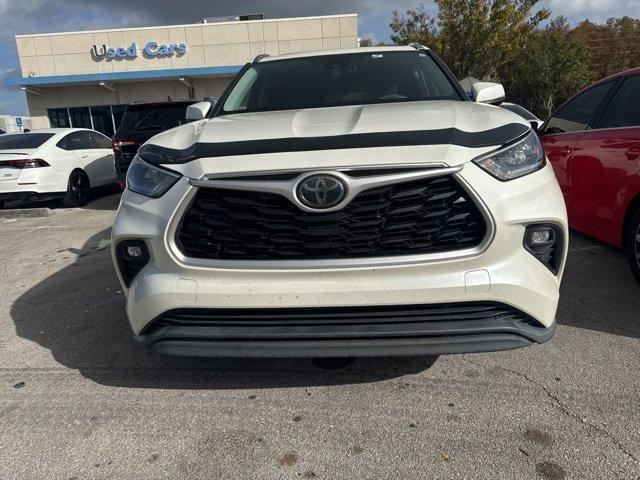 used 2020 Toyota Highlander car, priced at $28,651