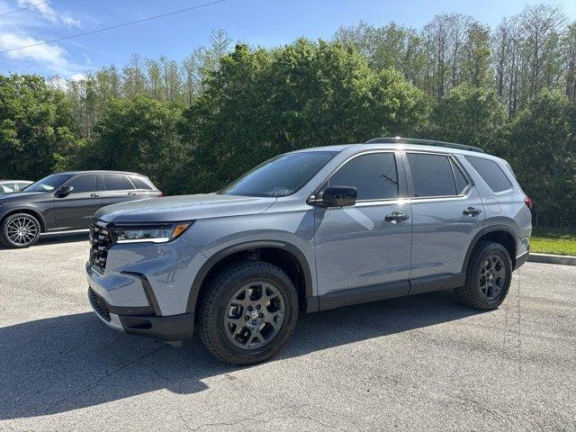 new 2025 Honda Pilot car, priced at $48,462