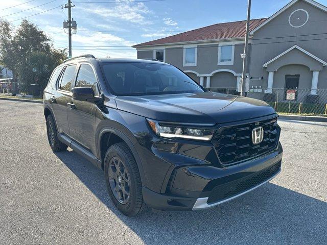 new 2025 Honda Pilot car, priced at $48,090