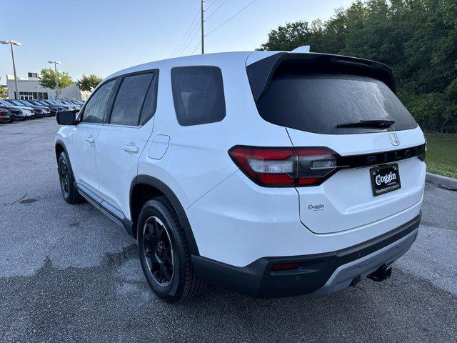 new 2025 Honda Pilot car, priced at $44,978