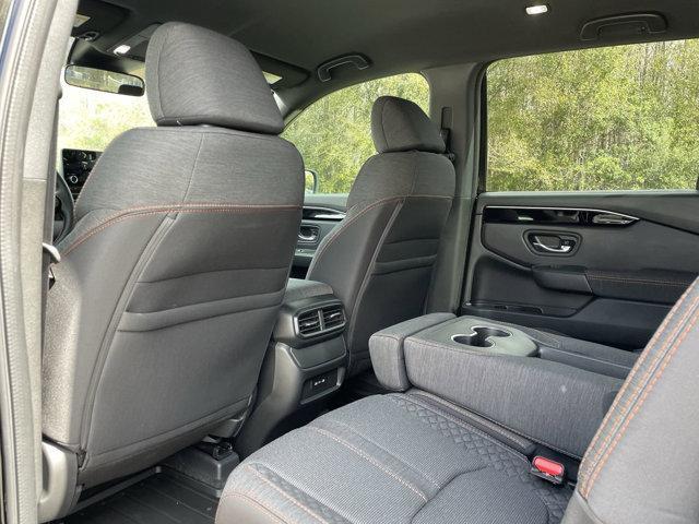 new 2025 Honda Pilot car, priced at $42,452
