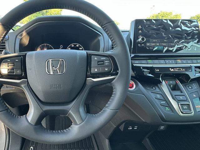 new 2026 Honda Odyssey car, priced at $42,894