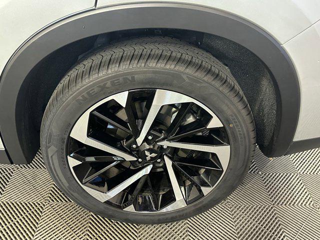 used 2024 Mitsubishi Outlander car, priced at $29,028