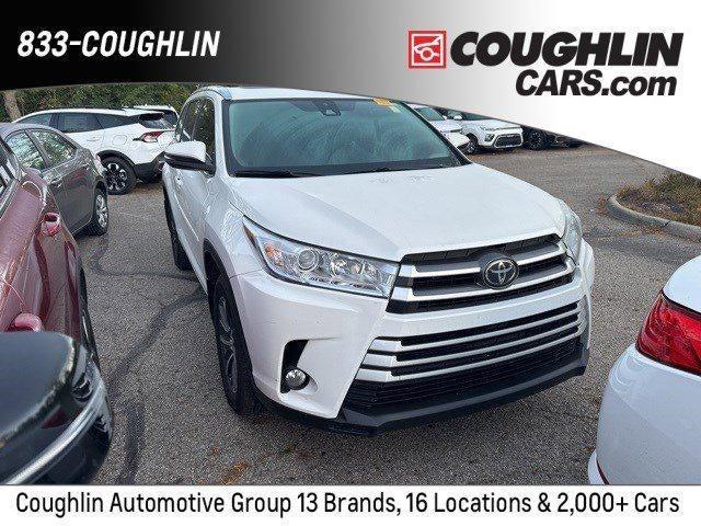 used 2018 Toyota Highlander car, priced at $20,224