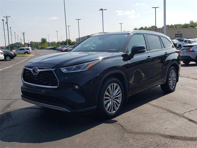 used 2022 Toyota Highlander car, priced at $40,140