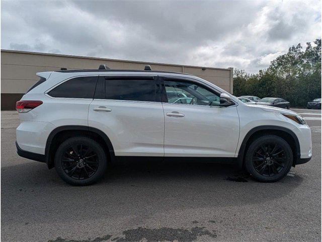 used 2019 Toyota Highlander car, priced at $21,362