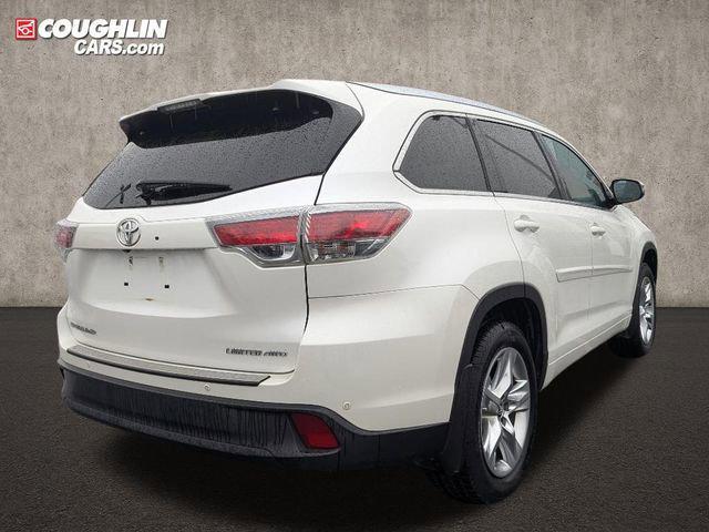 used 2016 Toyota Highlander car, priced at $13,698