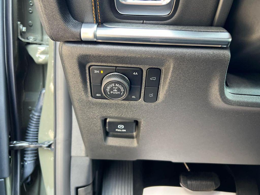 new 2025 Ford Expedition car, priced at $83,025