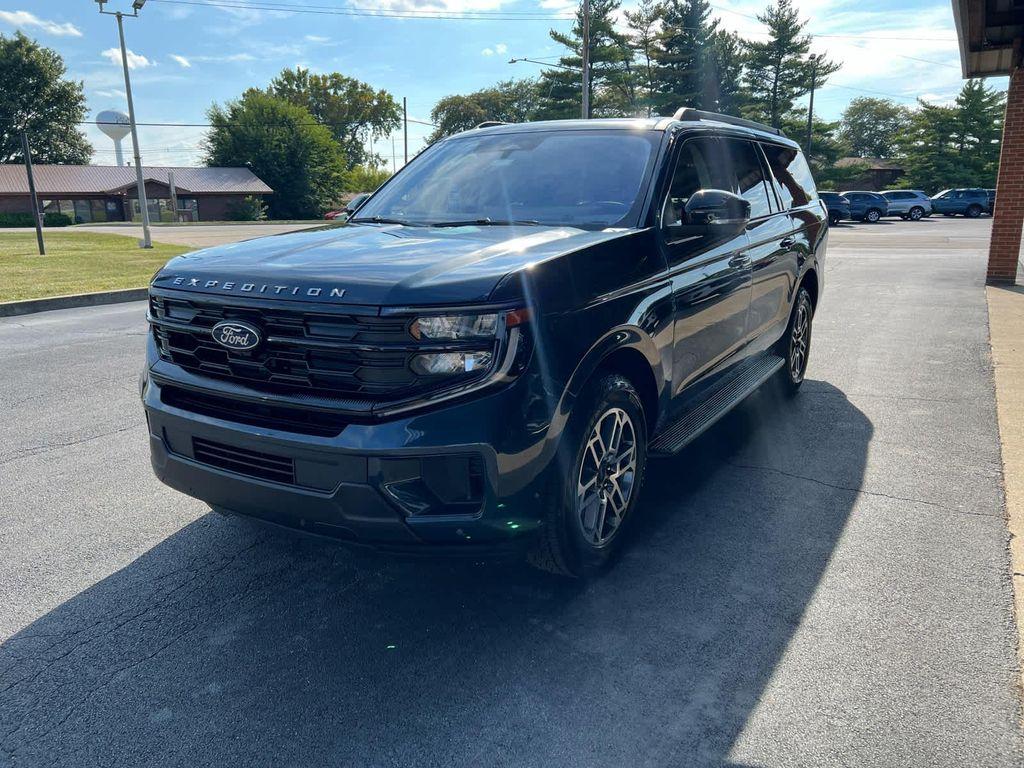 new 2025 Ford Expedition Max car, priced at $75,385