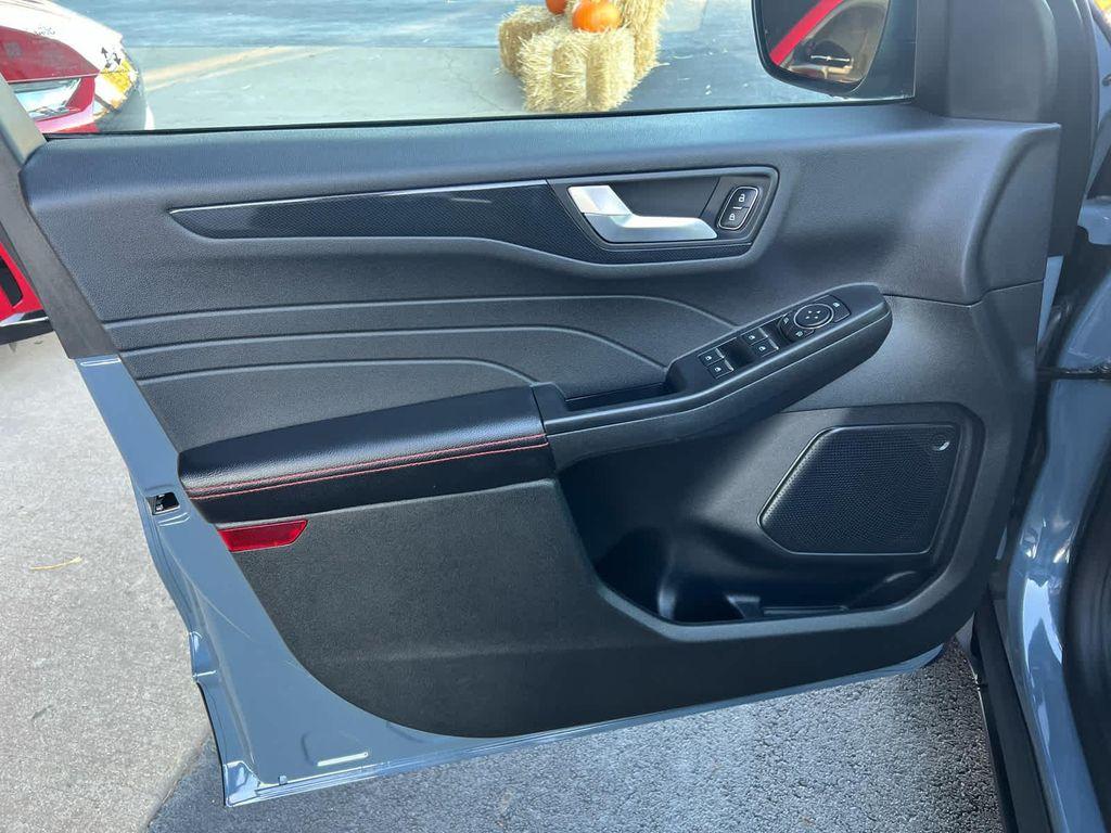 used 2025 Ford Escape car, priced at $28,615