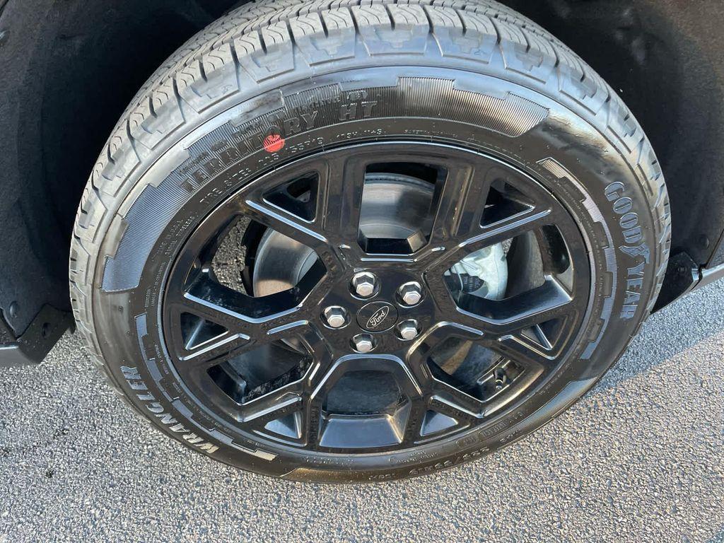 new 2025 Ford Maverick car, priced at $38,260