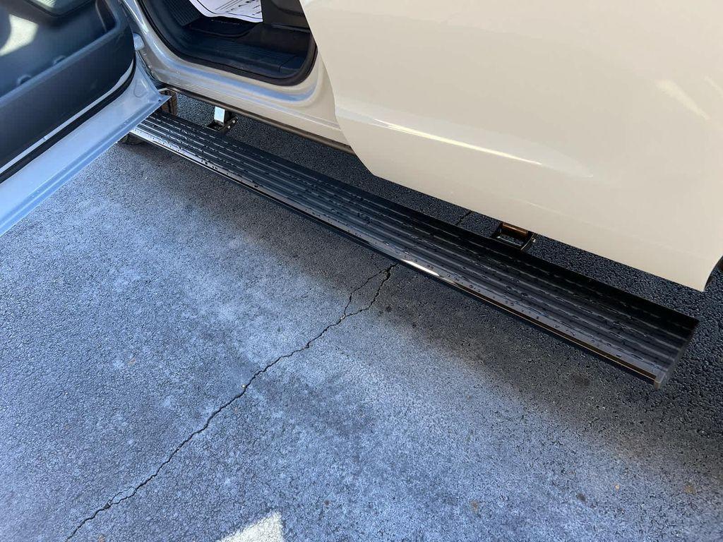 new 2025 Ford Expedition car, priced at $86,225