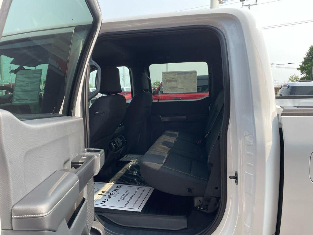 new 2025 Ford F-150 car, priced at $51,860