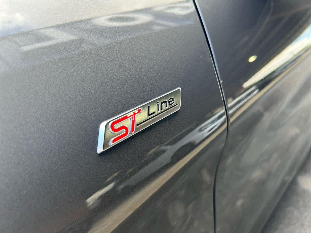 new 2025 Ford Explorer car, priced at $53,730