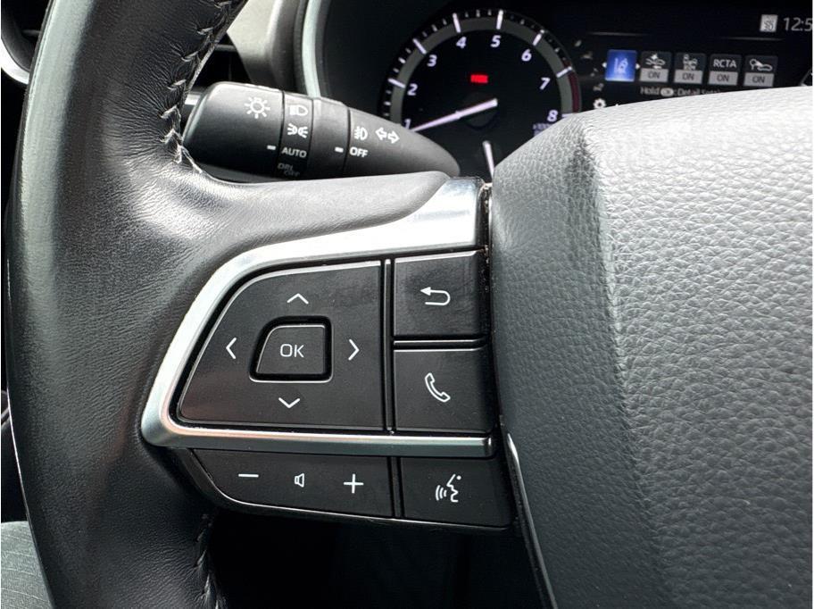 used 2020 Toyota Highlander car, priced at $24,990