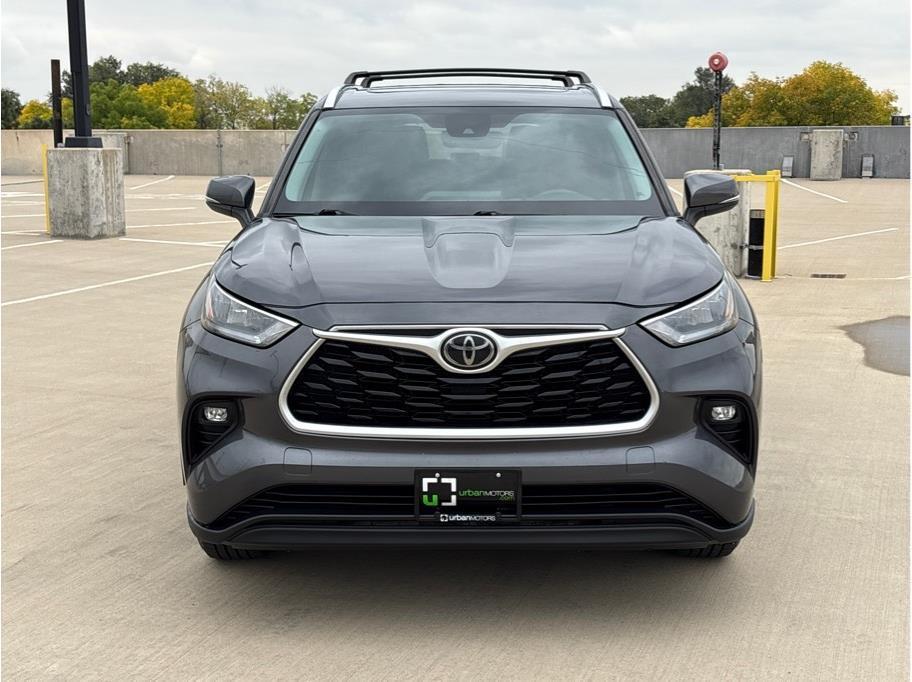 used 2020 Toyota Highlander car, priced at $24,990
