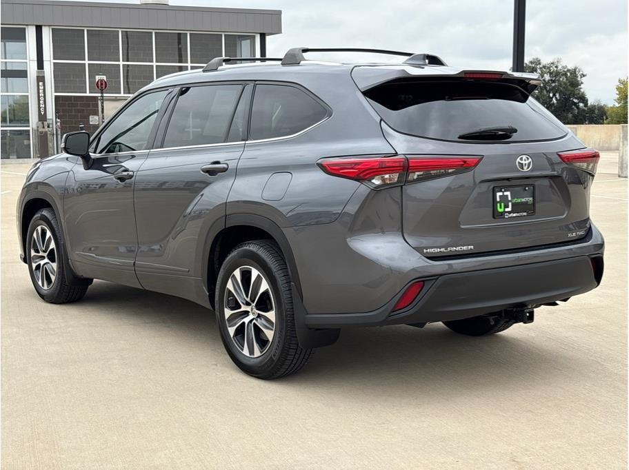 used 2020 Toyota Highlander car, priced at $24,990