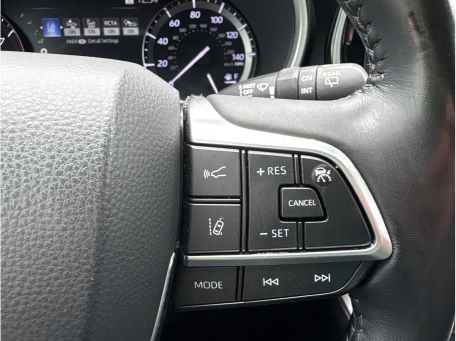 used 2020 Toyota Highlander car, priced at $24,990