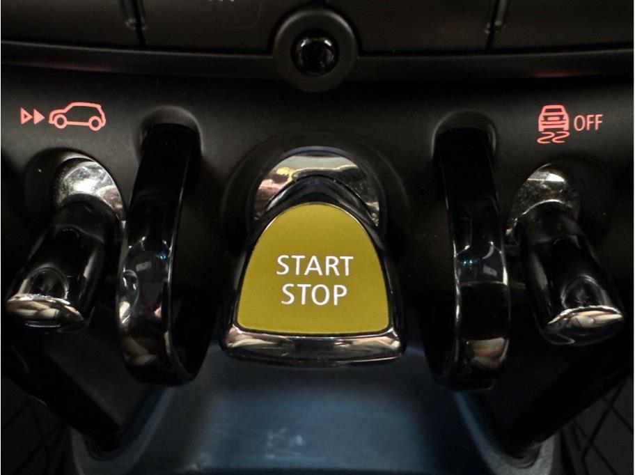 used 2024 MINI Hardtop car, priced at $22,490