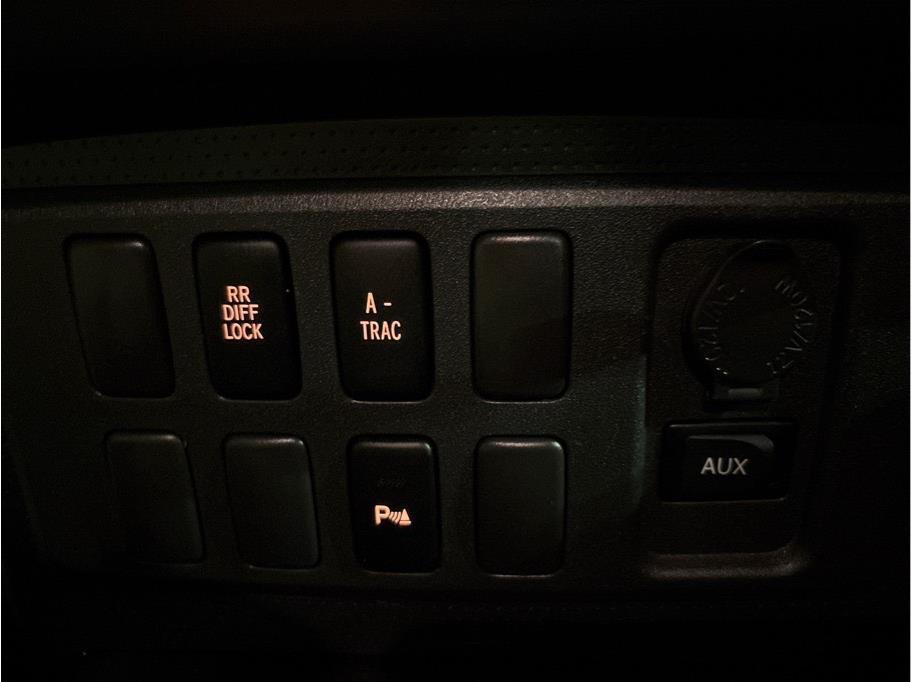 used 2008 Toyota FJ Cruiser car, priced at $20,990