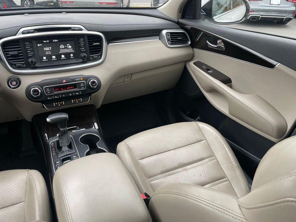 used 2019 Kia Sorento car, priced at $17,230