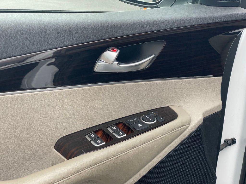 used 2019 Kia Sorento car, priced at $17,230
