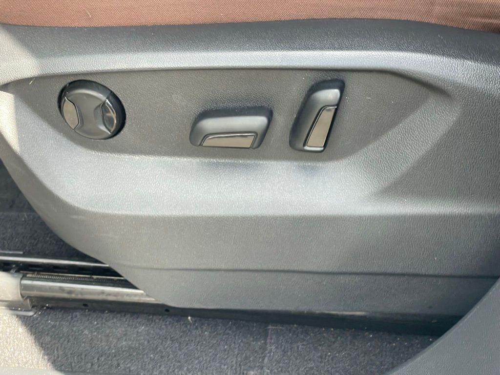used 2023 Volkswagen Atlas car, priced at $27,500