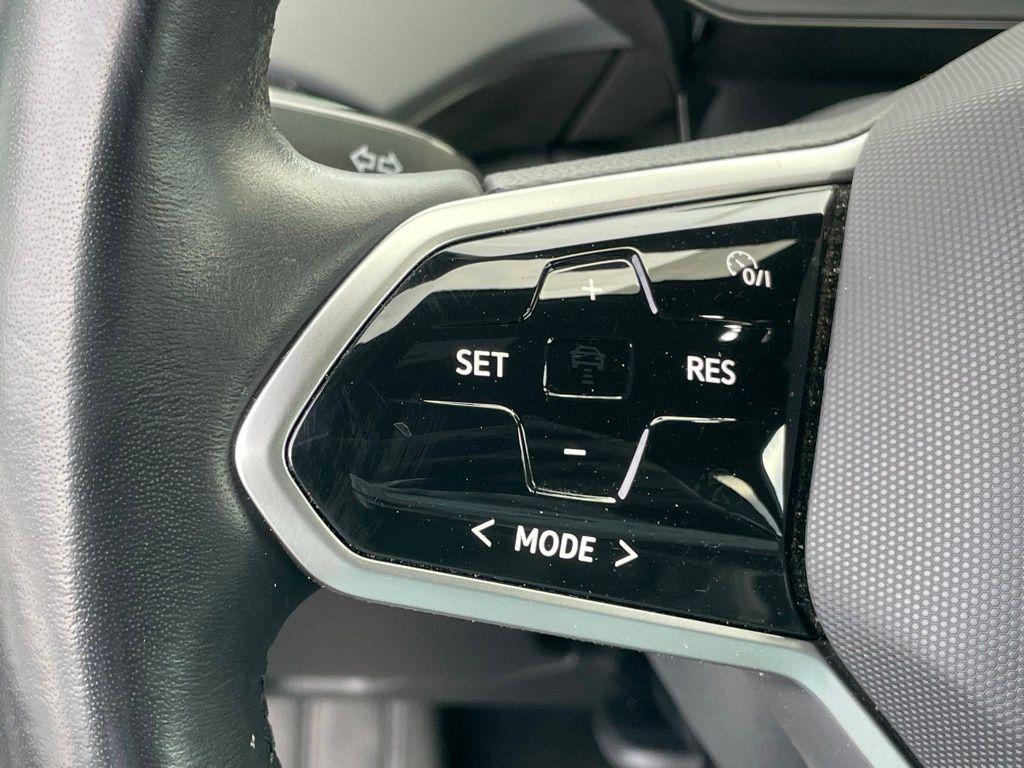 used 2022 Volkswagen ID.4 car, priced at $20,800