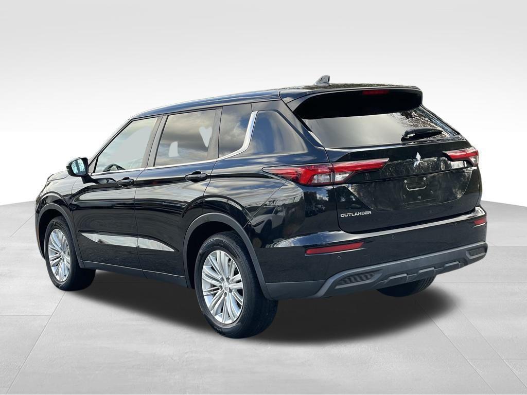used 2022 Mitsubishi Outlander car, priced at $16,900