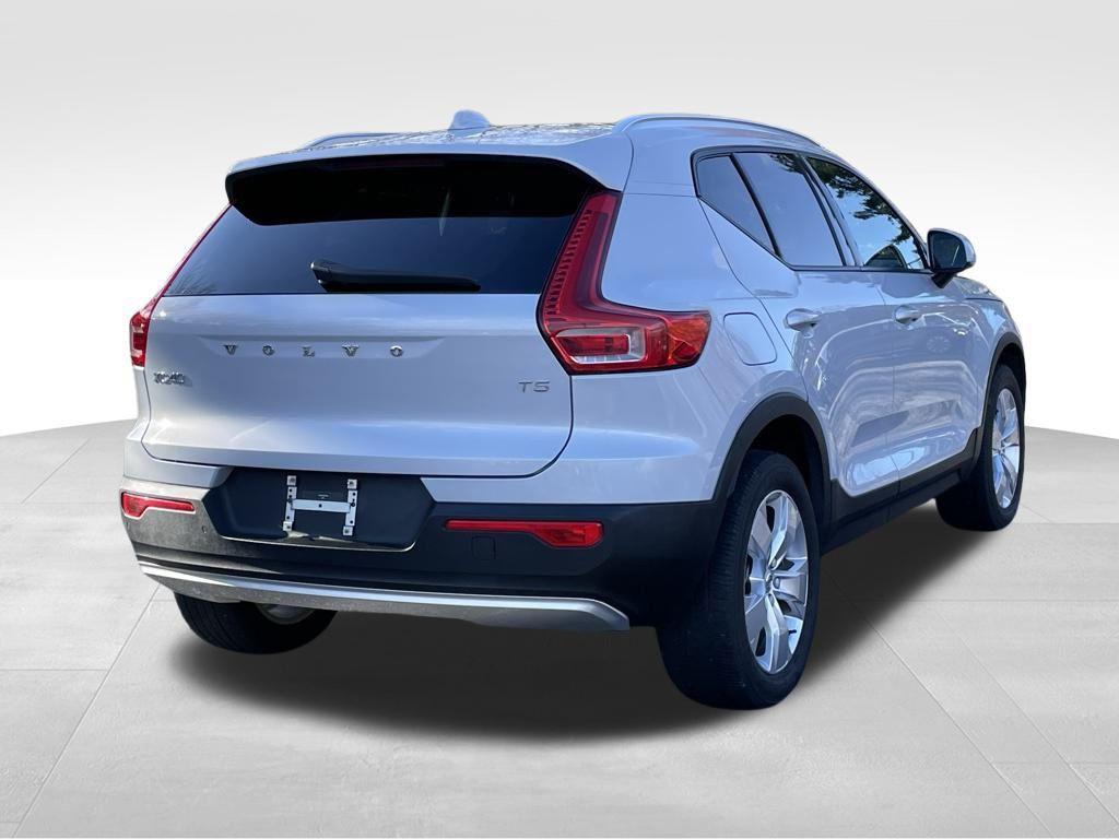 used 2022 Volvo XC40 car, priced at $19,936