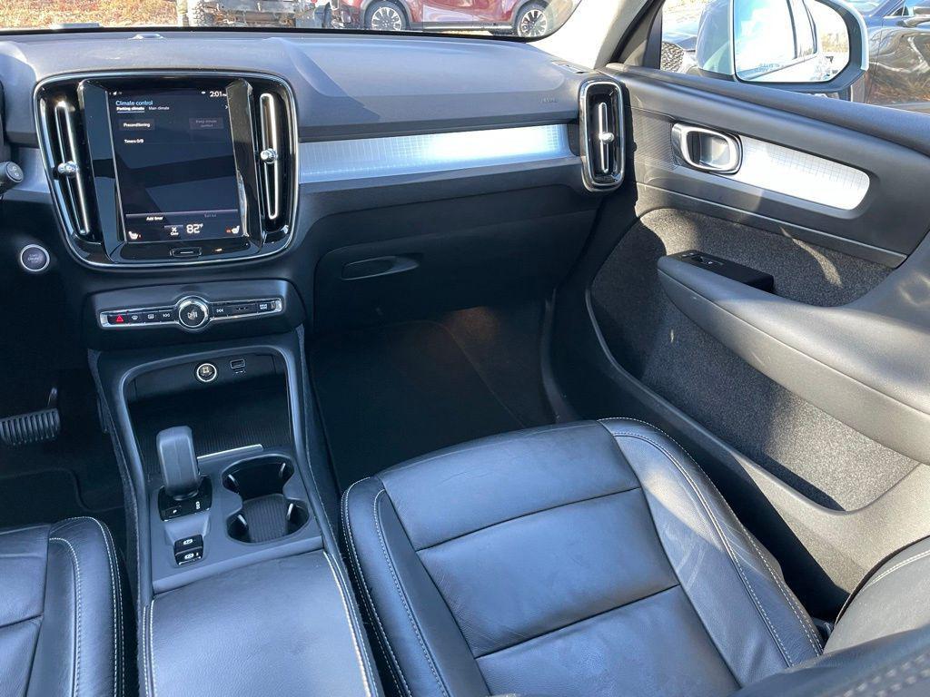 used 2022 Volvo XC40 car, priced at $19,936