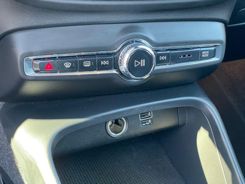 used 2022 Volvo XC40 car, priced at $19,936