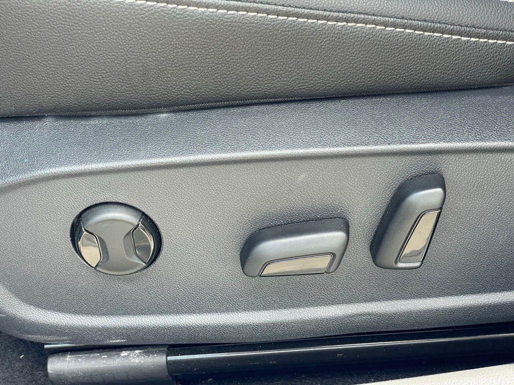 used 2023 Volkswagen Jetta car, priced at $16,998