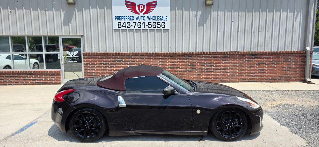 used 2014 Nissan 370Z car, priced at $15,990
