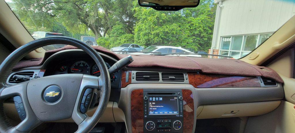 used 2014 Chevrolet Suburban car, priced at $11,990