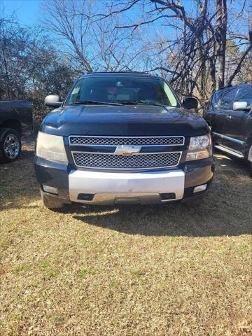 used 2011 Chevrolet Avalanche car, priced at $10,995