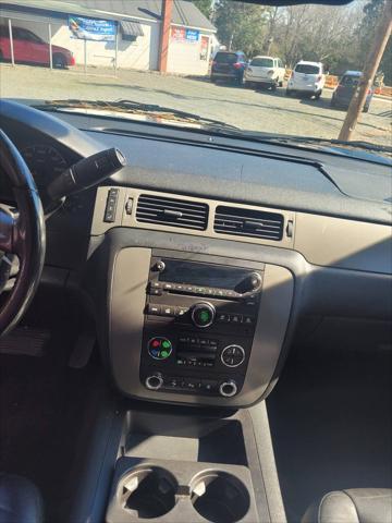 used 2011 Chevrolet Avalanche car, priced at $10,995