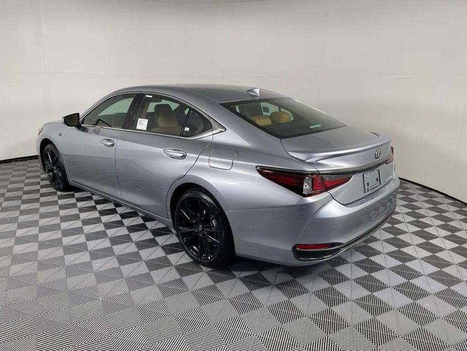 new 2025 Lexus ES 300h car, priced at $53,569