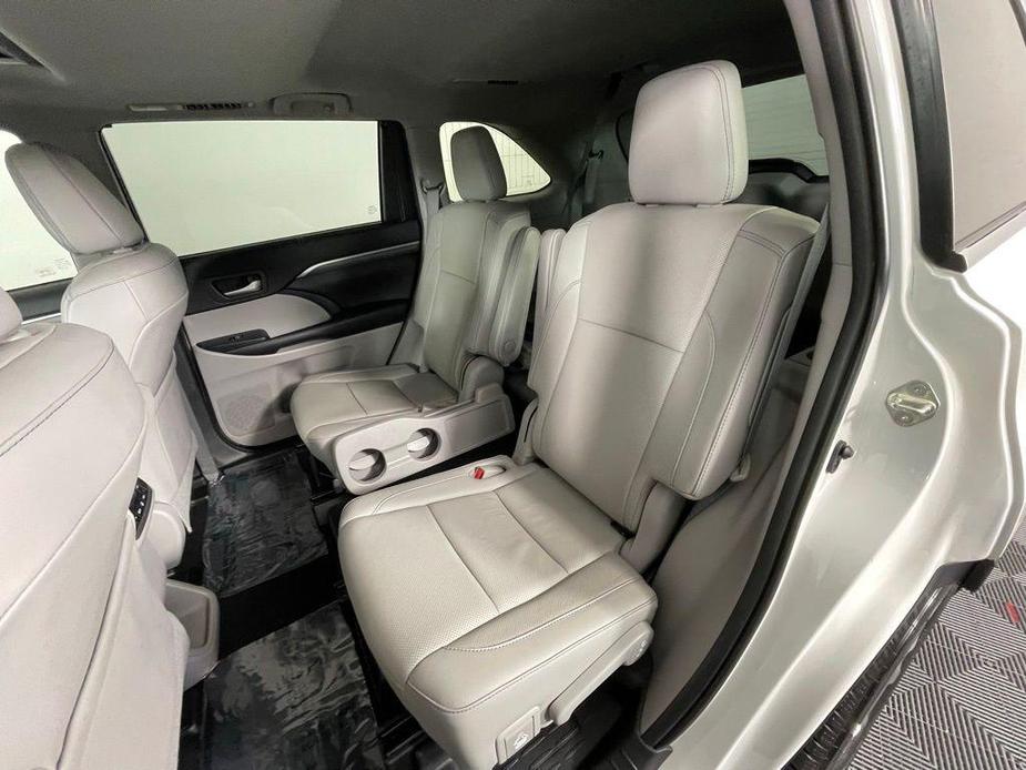 used 2019 Toyota Highlander Hybrid car, priced at $31,763