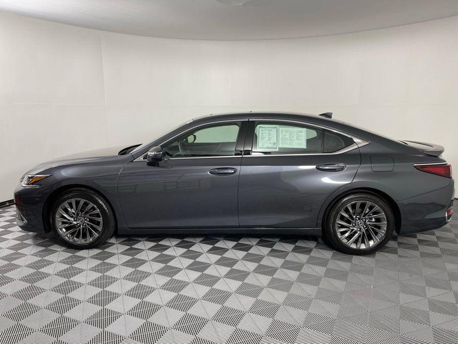 used 2024 Lexus ES 300h car, priced at $50,996