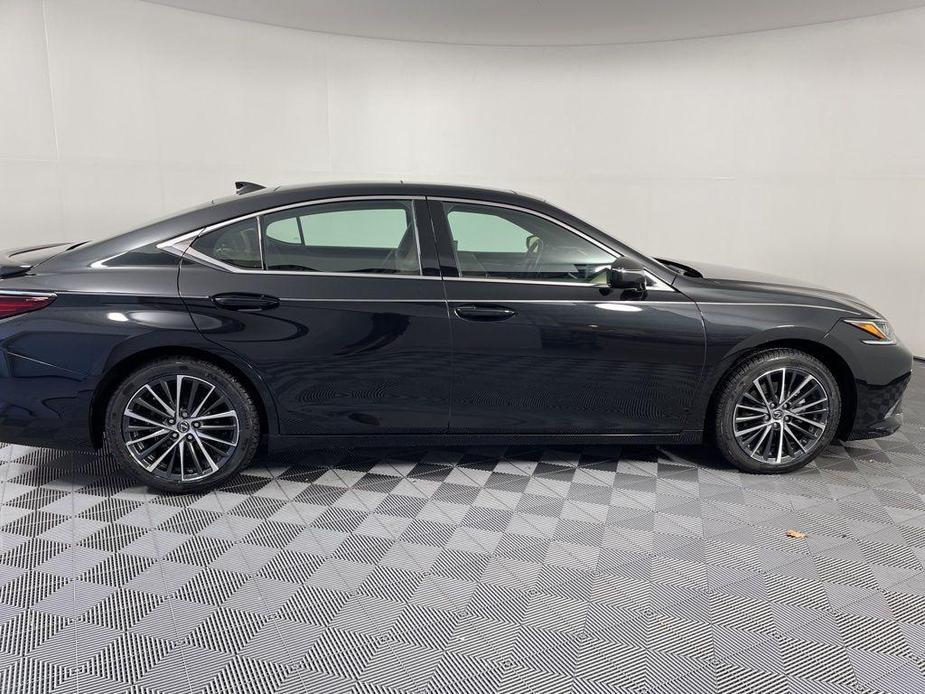 used 2023 Lexus ES 350 car, priced at $41,418