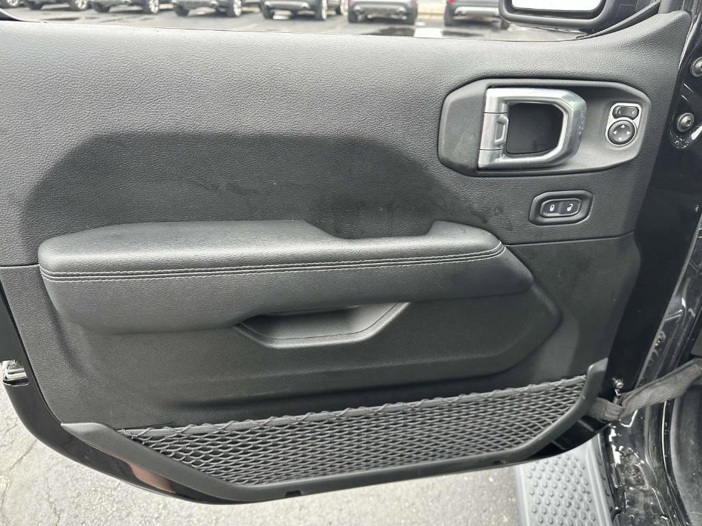 used 2022 Jeep Wrangler Unlimited car, priced at $33,495