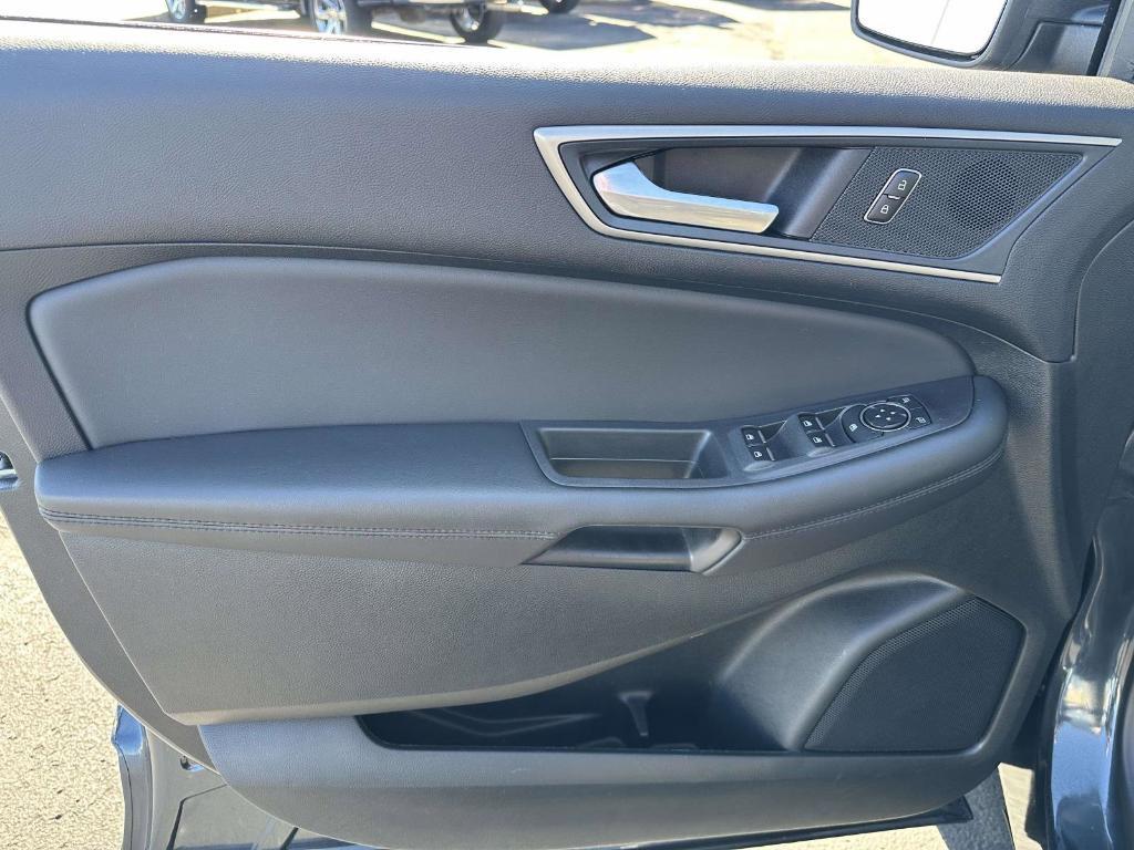 used 2024 Ford Edge car, priced at $25,995