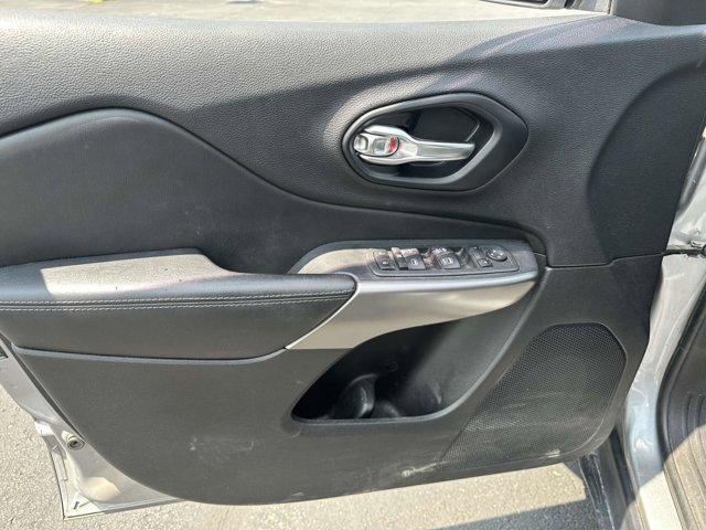 used 2021 Jeep Cherokee car, priced at $18,495