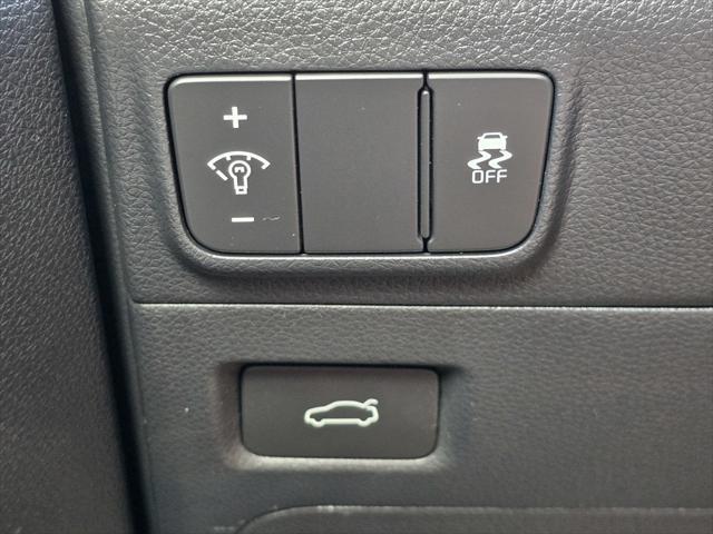 new 2025 Kia K5 car